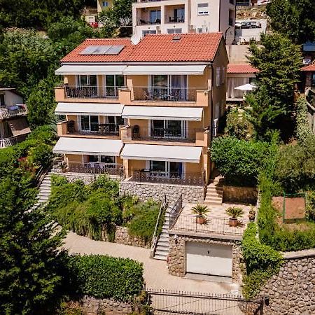 Apartments Villa Slavica Ičići Exterior foto